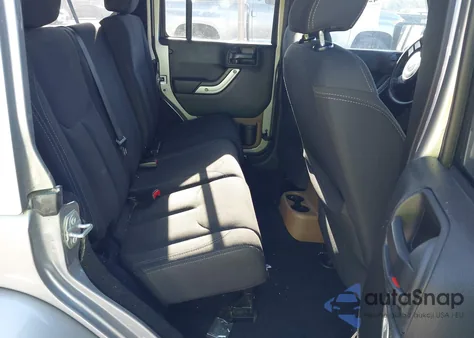 2017 Jeep Wrangler Unlimited Sahara 4X4 from USA, damaged, VIN 1C4BJWEG8HL614528